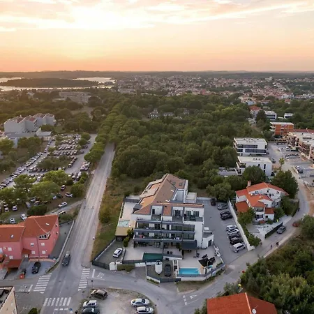 Posesi Sky View 아파트